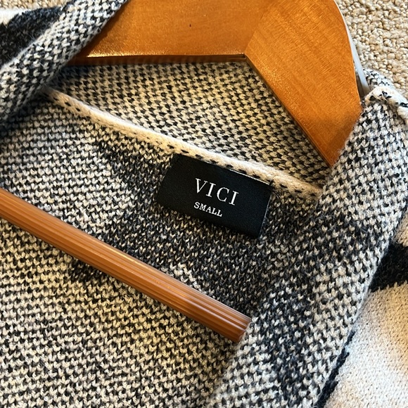 Vici Oversized Stars Cardigan Small - Picture 3 of 3